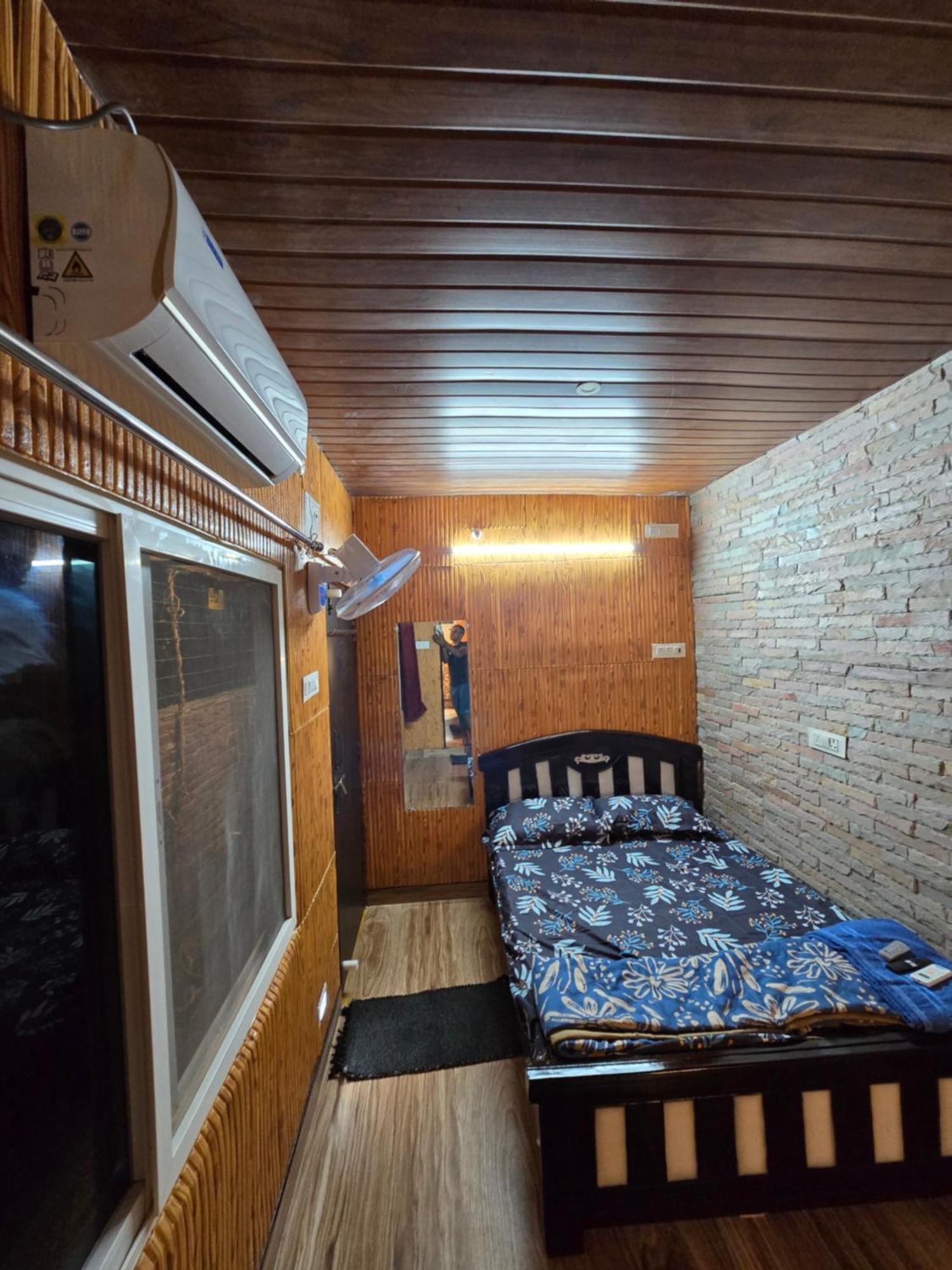 Barla'S Home Stay Shamshabad Extérieur photo